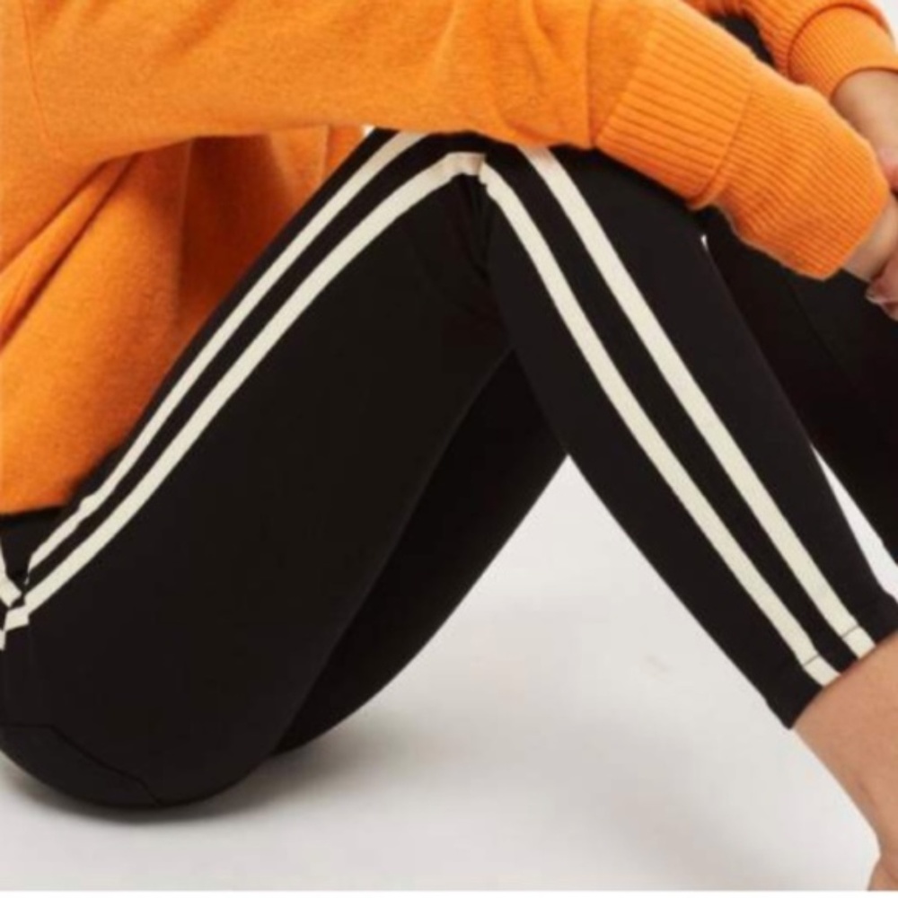 TOPSHOP Moto Black Striped Jamie High Waist Jeans - Picture 2 of 4